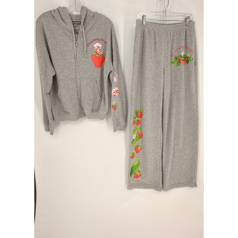 Strawberry Shortcake Sweatsuit Women XL Gray Zip Hoodie Wide Leg Pants Soft Girl
